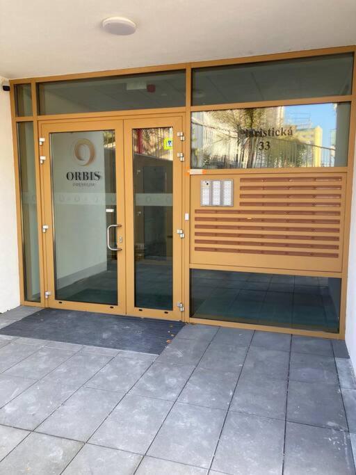 Komfortny Apartman A407 V Centre Nr, Bez Kuchyne, Parkovisko Zdarma Nitra Esterno foto